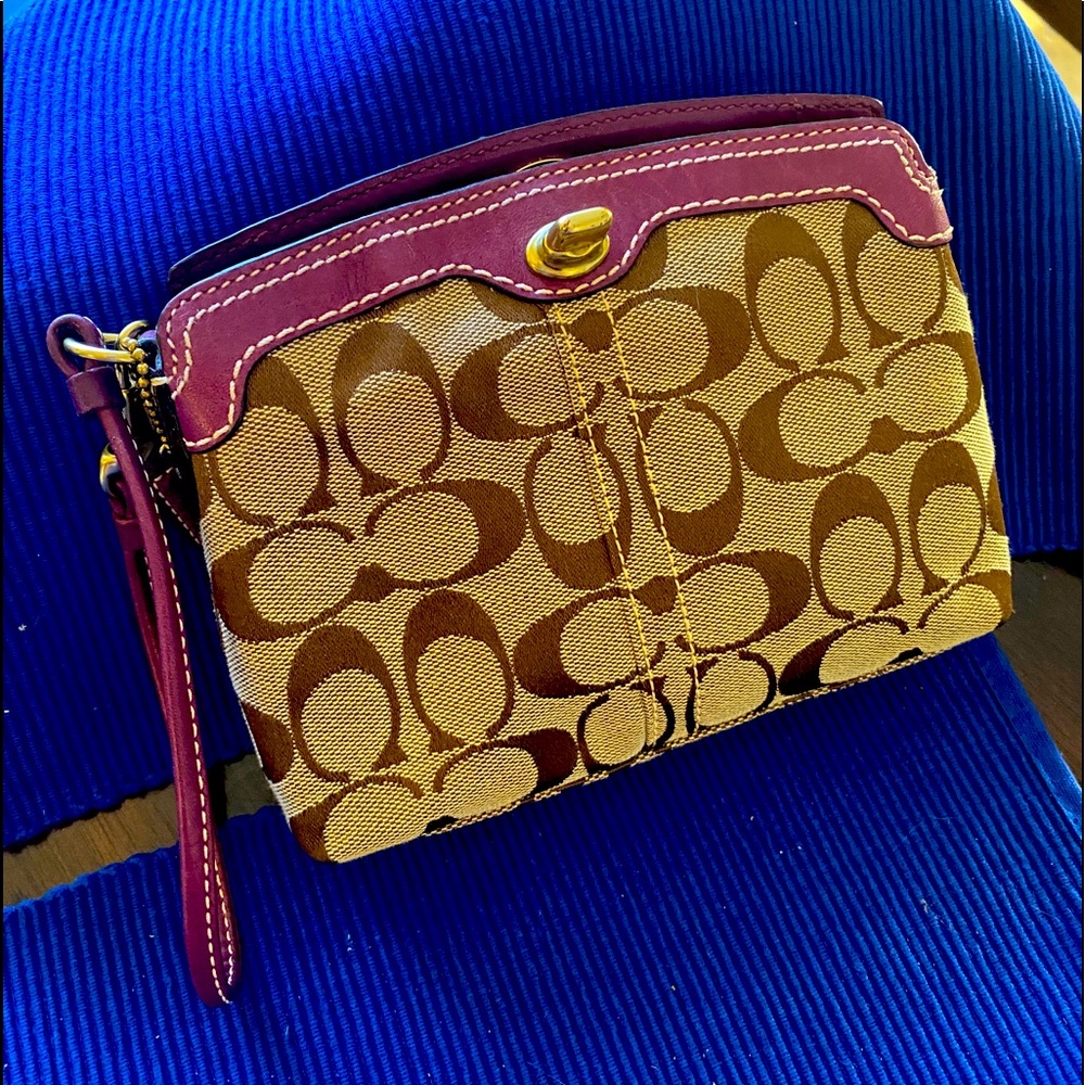 Vintage beige plum coach mini bag never used